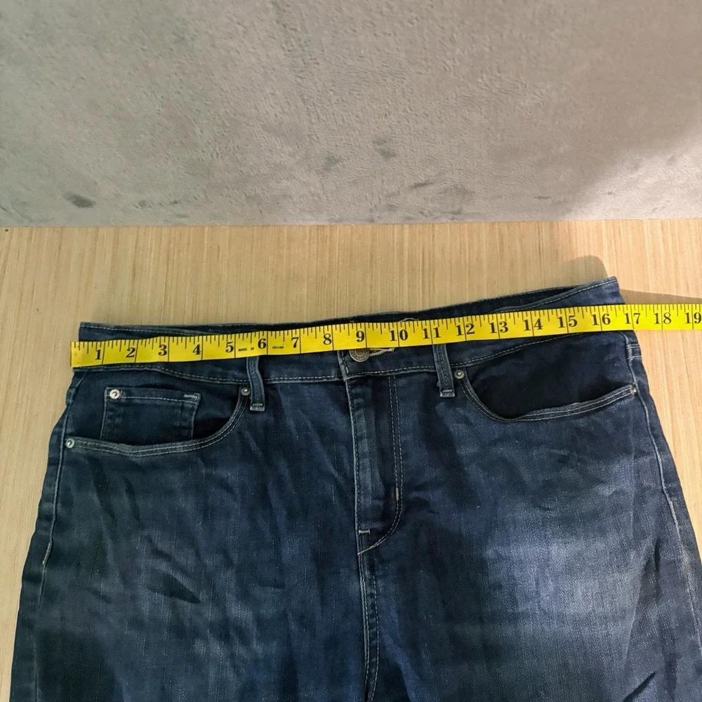 Signature Levis Jeans Womens 34 X 26 Blue Denim Mid Rise Skinny Crop